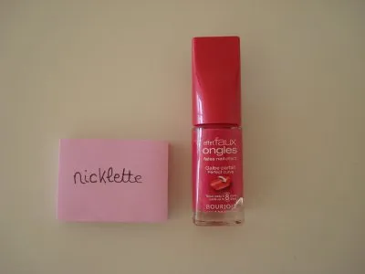 Vernis effet faux ongles, Bourjois