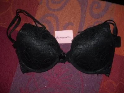 Soutient gorge, Inconnue
