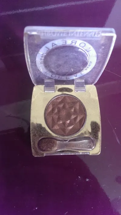 Fard à paupières, L'Oréal