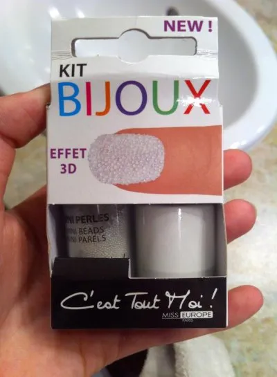vernis boules, Inconnue