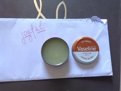 Lip therapy, Vaseline