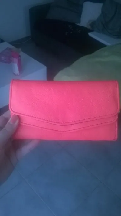 Porte feuille, Inconnue