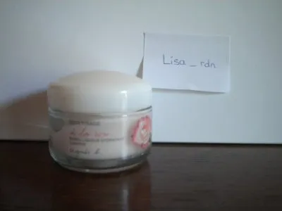 Soin visage a la rose, Agnès b.