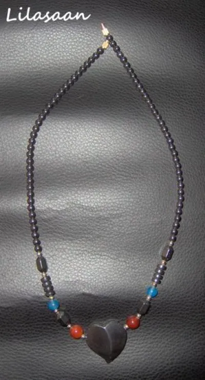 Collier coeur, Inconnue