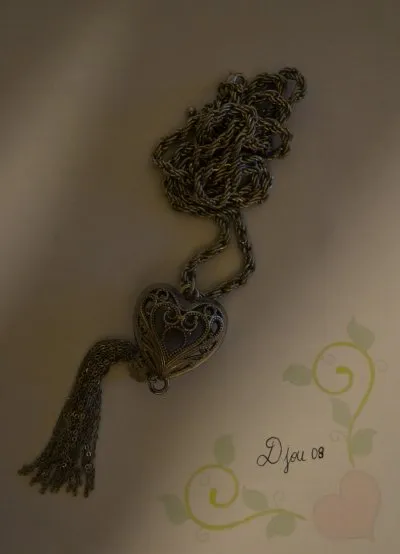Collier coeur, Inconnue