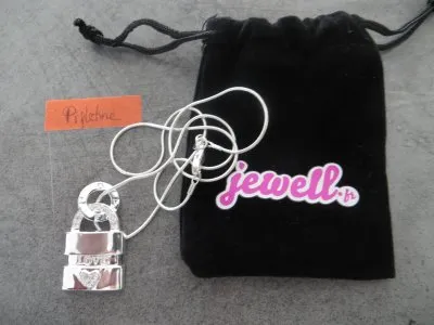 Collier, Jewell