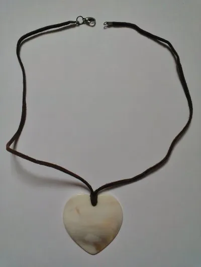 Collier Coeur, Inconnue