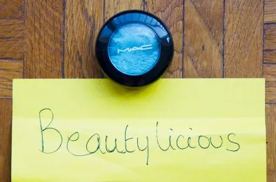 Fard à paupières, MAC Cosmetics