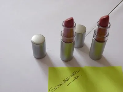 Rouge à lèvres, Elf