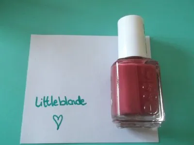 24 In stitches, Essie