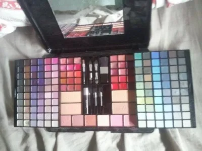 Palette Nocibé, Nocibé