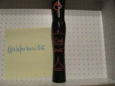Mascara, Essence