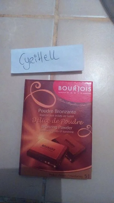 poudre bronzante, Bourjois