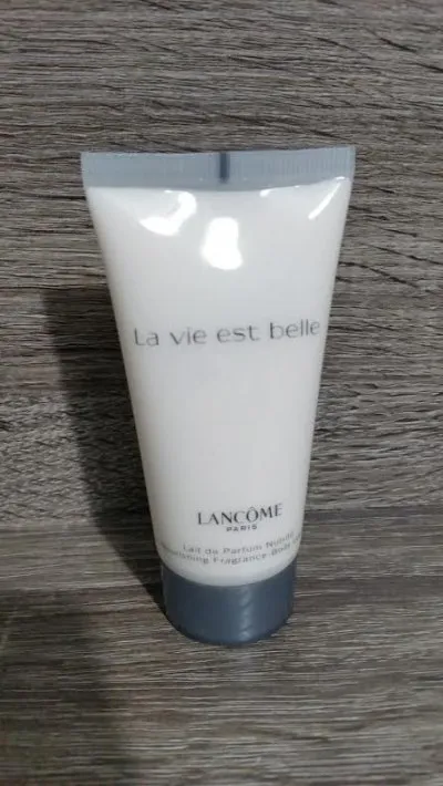 Lait la vie est belle, Lancôme