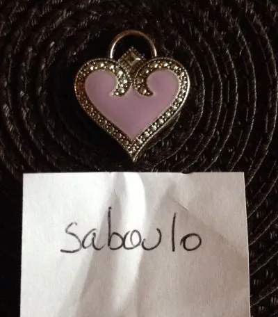 Pendentif cœur, Inconnue