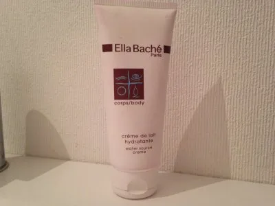 Crème de lait hydratante, Ella Baché