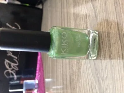 Vernis KIKO vert, KIKO
