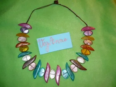 Collier fantaisie gourmand, Inconnue