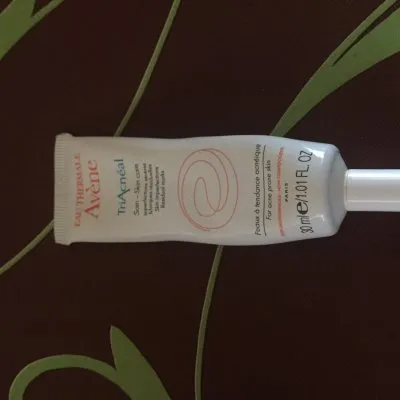 Triacneal, Avène