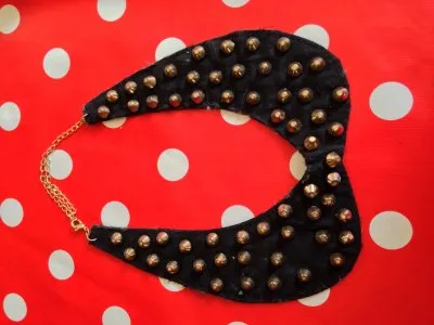 Collier plastron cole claudine a clous, Camaïeu