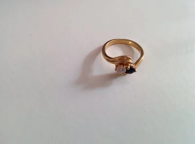 bague, doré, noire et blanche, Inconnue