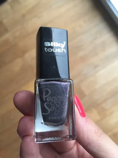 Vernis, Peggy Sage