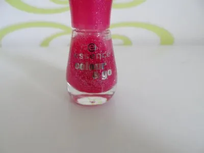 Vernis rose foncé paillettes colour and go, Essence