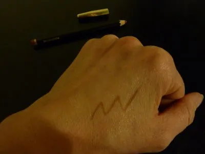 Crayon contour de lèvre marron n°18, Yves Saint Laurent