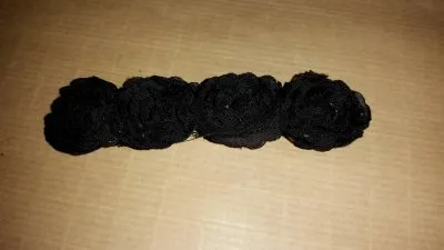 Pince Fleurs en tissu, Inconnue
