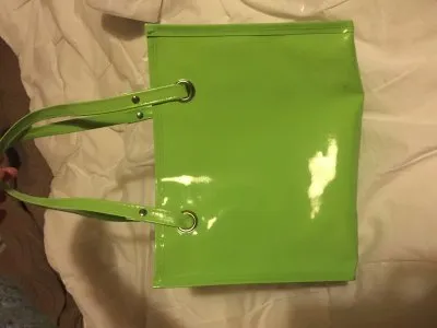 Sac vert, Inconnue