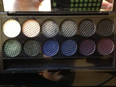 Bad girl 596, Sleek MakeUP