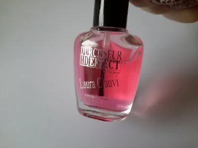 Vernis durcisseur, Laura Clauvi
