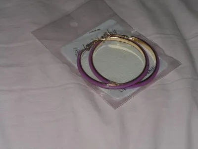 Boucle d'oreille, Inconnue