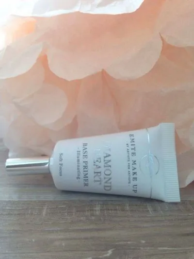 Base primer illuminating, Emite Make up