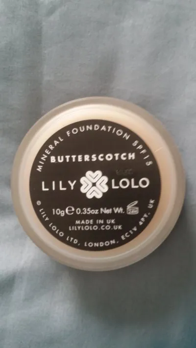 Fond de teint, Lily Lolo