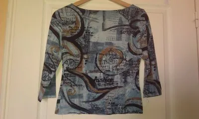 T shirt manche demi T1 cache cache   TBE, Cache cache