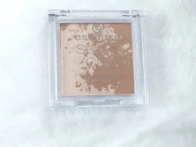 Sun club bronzing powder, Essence