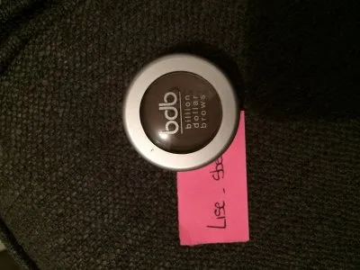Poudre sourcils taupe, Billion dollar brows
