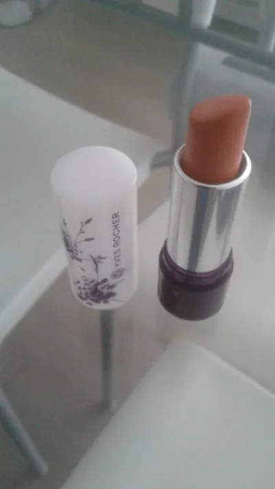 Rouge à lèvres, Yves Rocher