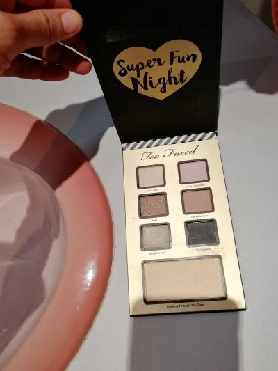 Benefit, Crescent Row de BeneFit