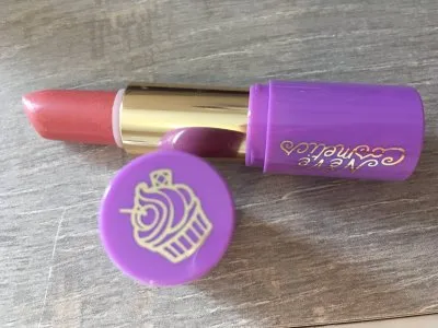 Rouge à lèvre neve cosmetics, Neve cosmetics