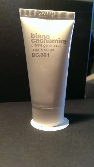 Crème généreuse pour le corps BC.301, Blanc Cachemire