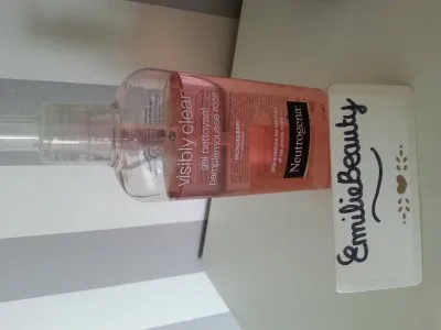 Visibly Clear Neutrogena, Neutrogena
