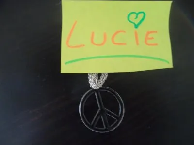 collier, Inconnue