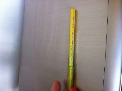 Crayon doré, Bourjois
