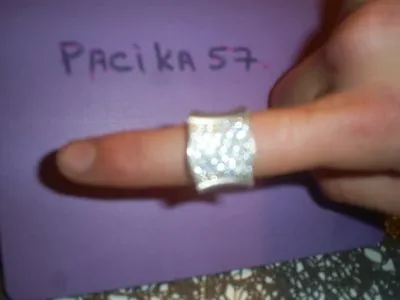 Bague, Inconnue