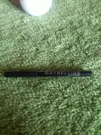 Crayon yeux noir, Maybelline