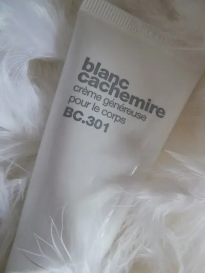 crème généreuse corps, Blanc Cachemire
