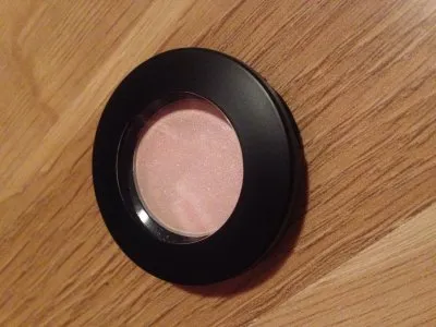 Fard à paupières, Emite Make up