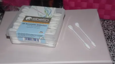Coton Tige maquillage, Ebelin